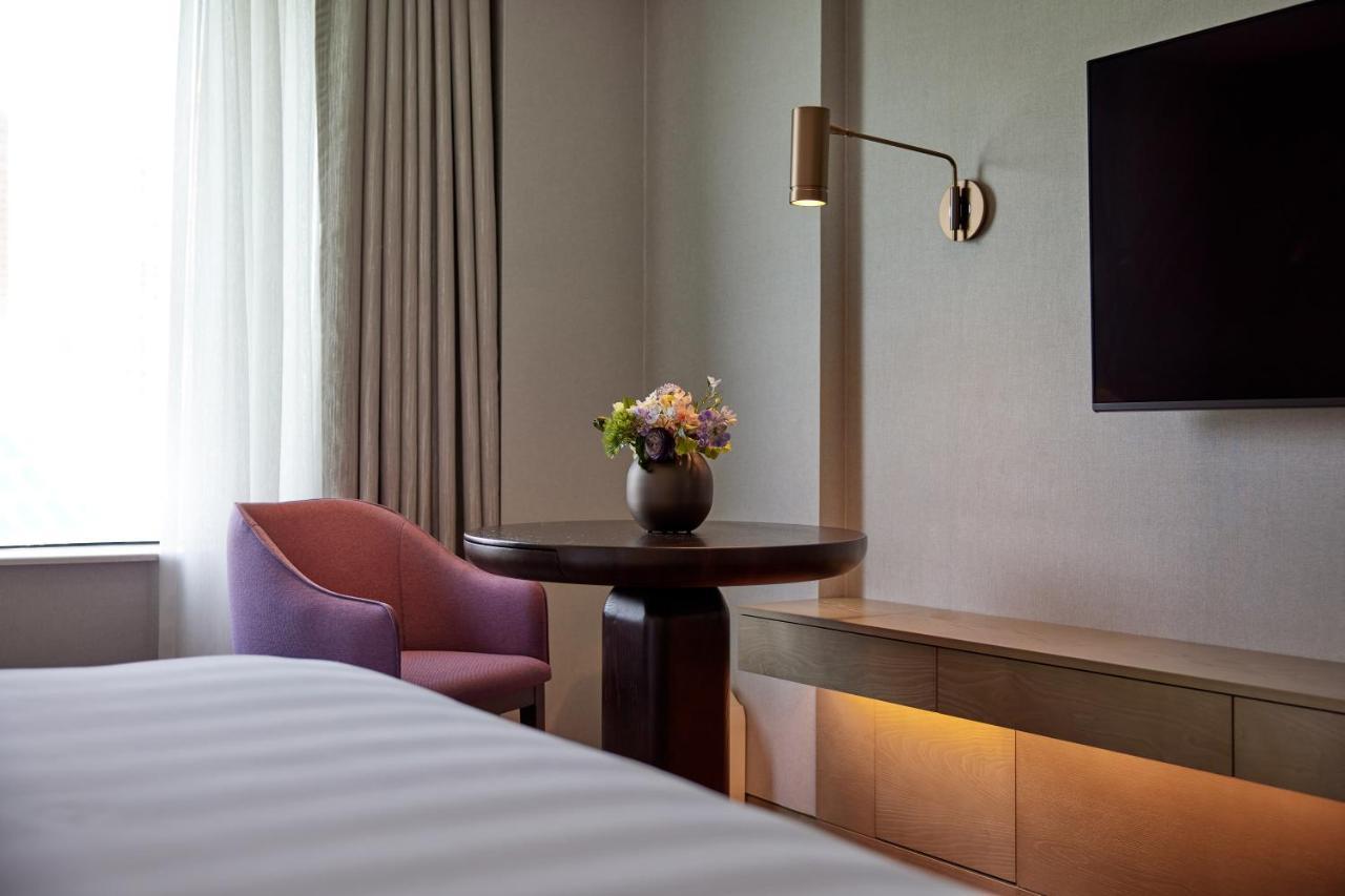 Lotte Hotel World Seoul Ngoại thất bức ảnh A room at the hotel