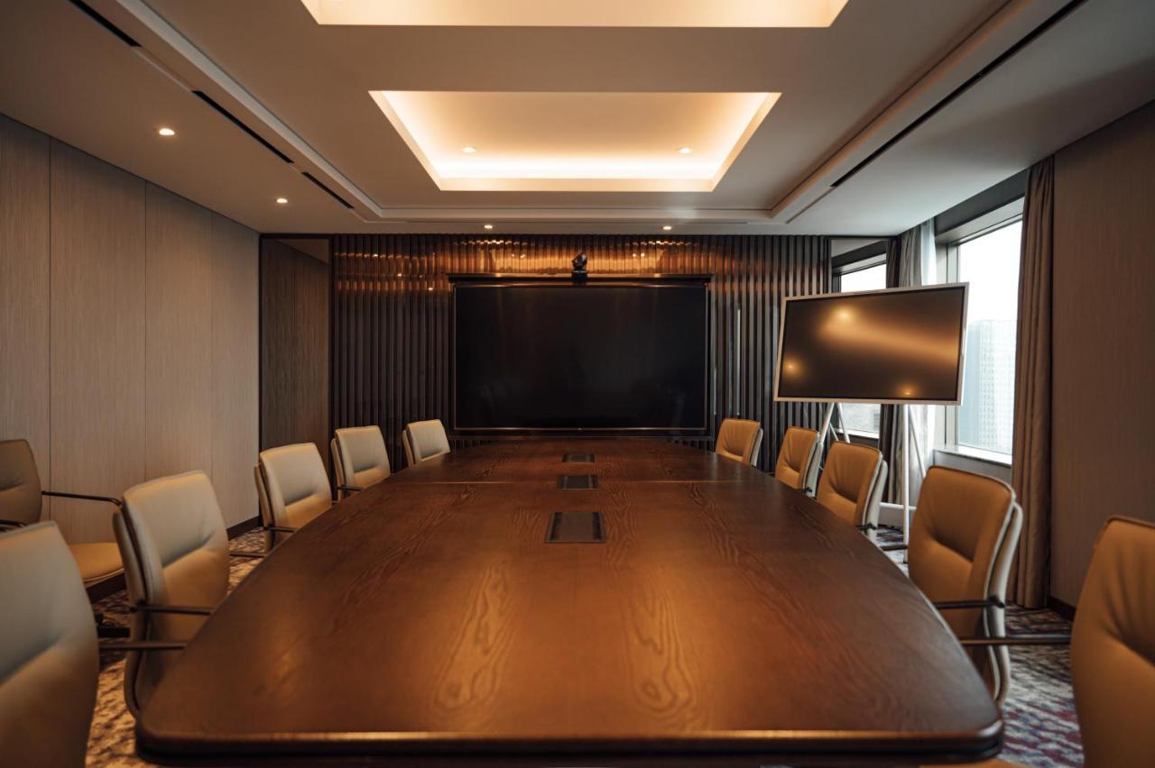 Lotte Hotel World Seoul Ngoại thất bức ảnh A meeting room at the hotel