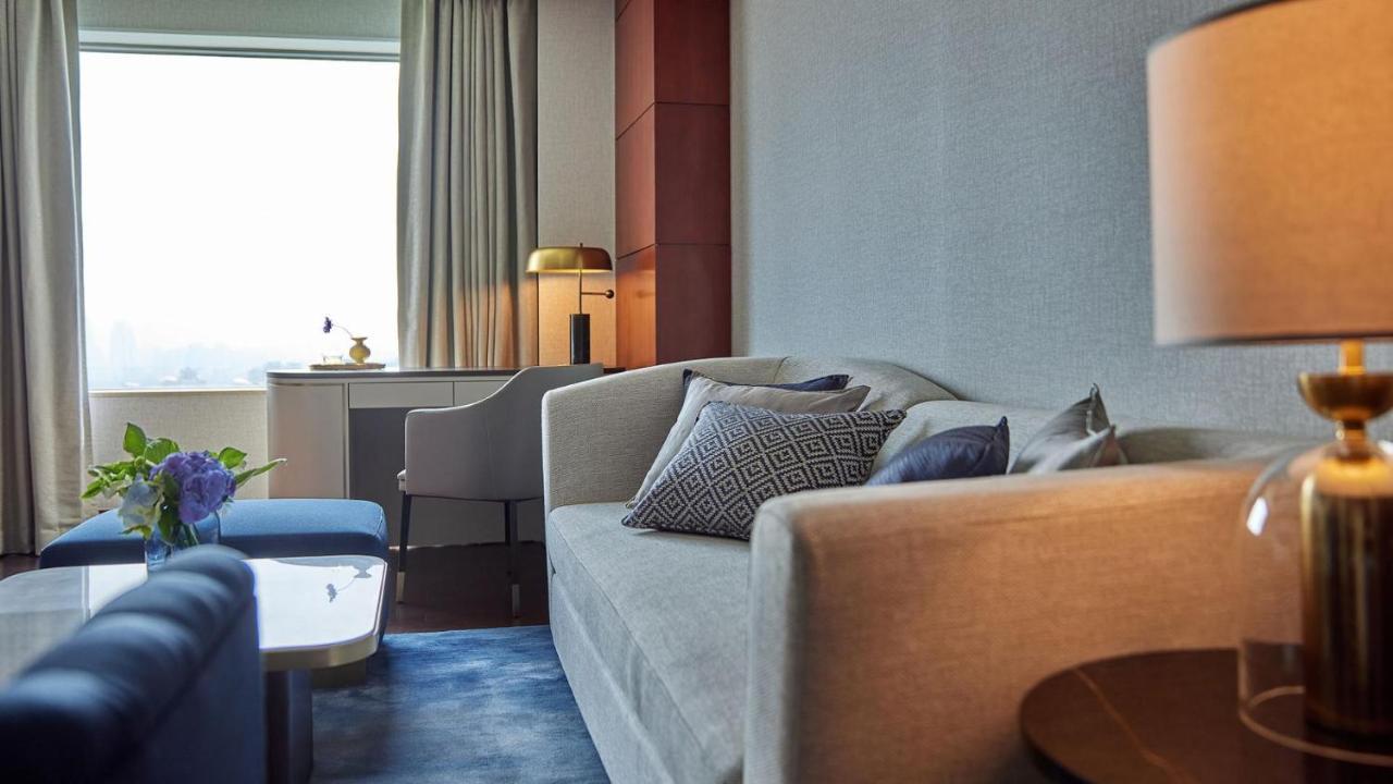 Lotte Hotel World Seoul Ngoại thất bức ảnh A suite at the hotel