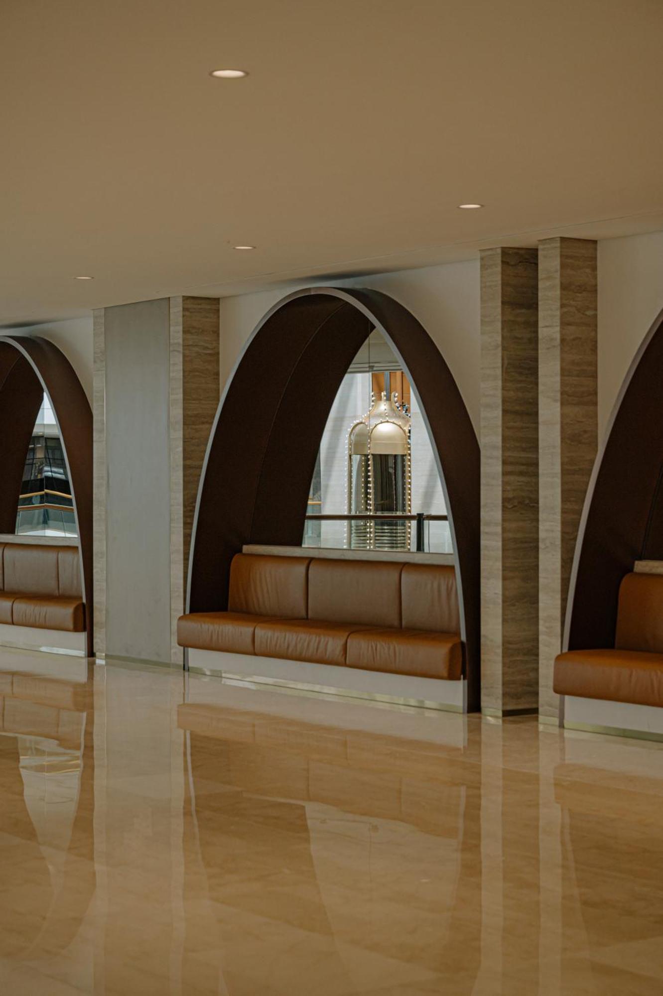 Lotte Hotel World Seoul Ngoại thất bức ảnh The interior of the airport