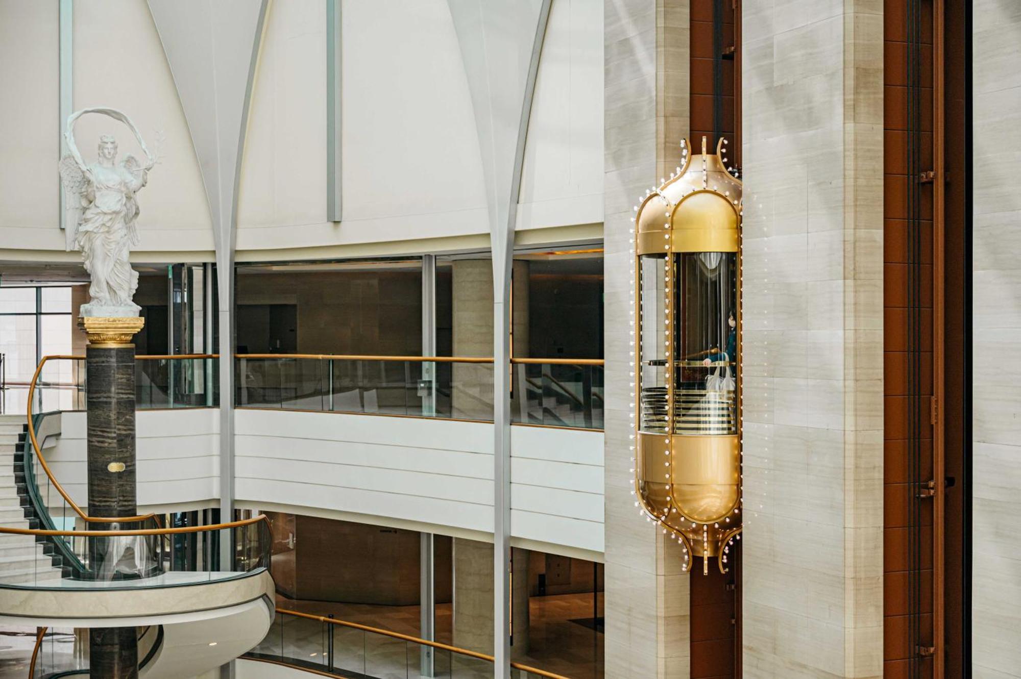 Lotte Hotel World Seoul Ngoại thất bức ảnh The elevator