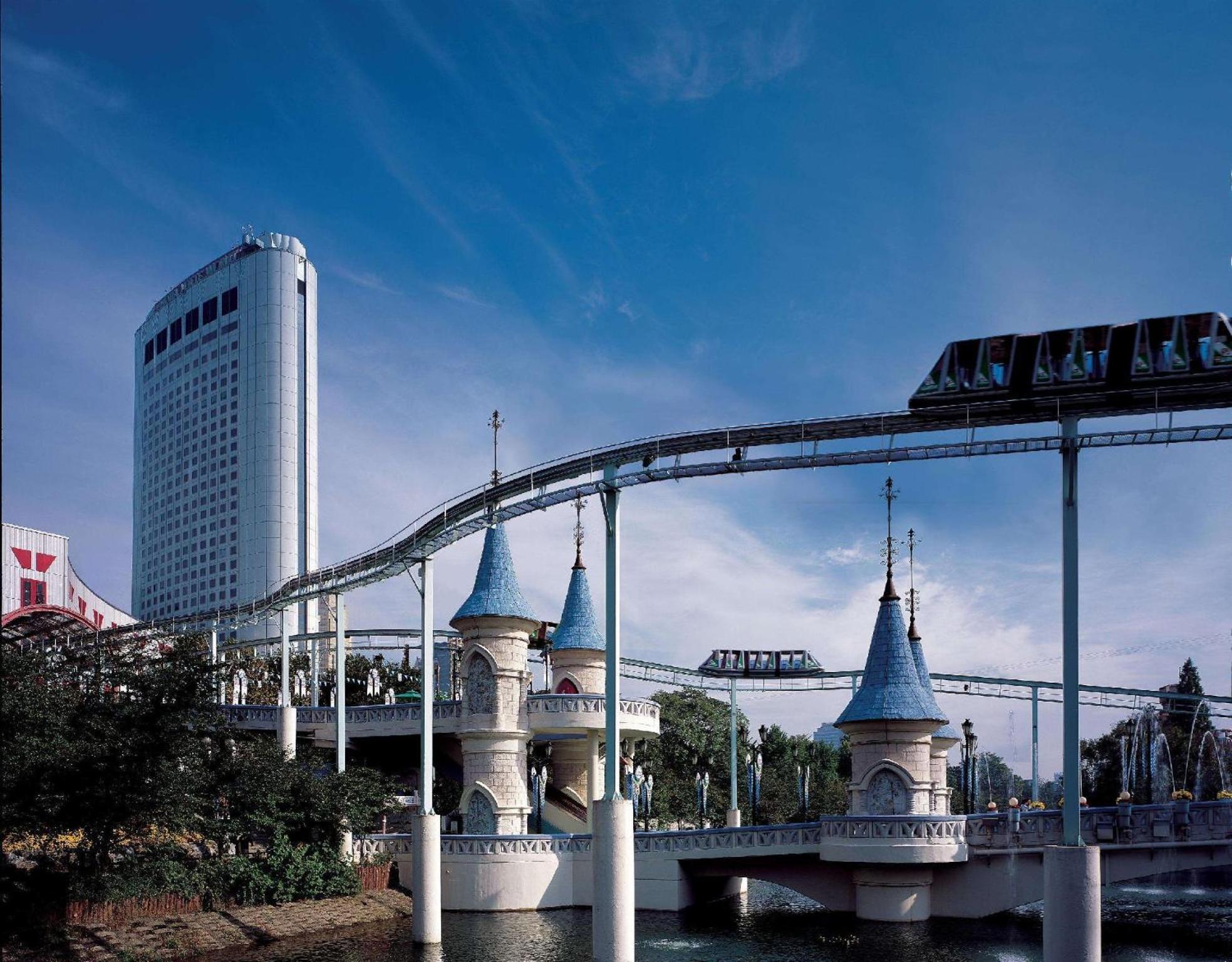 Lotte Hotel World Seoul Ngoại thất bức ảnh The H-Bahn in Munich