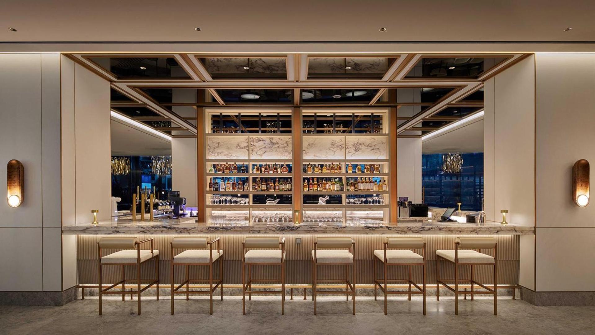 Lotte Hotel World Seoul Ngoại thất bức ảnh The bar at the 360° Lounge